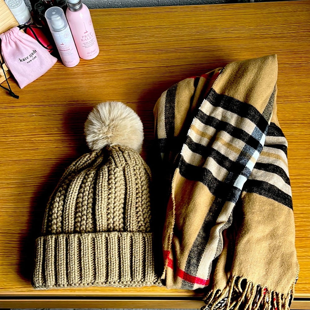 Fuzzy hat and scarf pair
